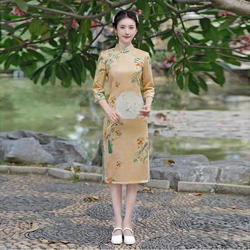 Есен Нов печат Qipao реколта китайски традиционни стоящи врата рокля секси сплит тънък годни елегантен средата дължина момиче Cheongsam